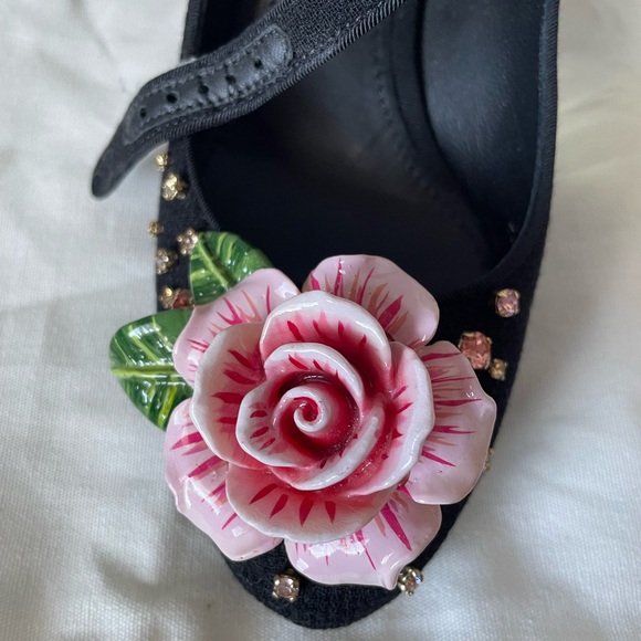 Authentic DOLCE & GABBANA Crystal Rose Brooch Heels Mary Jane Pumps—Size 36 - Picture 8 of 9